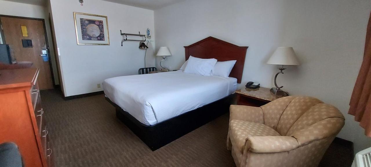 Days Inn By Wyndham Willmar Bagian luar foto