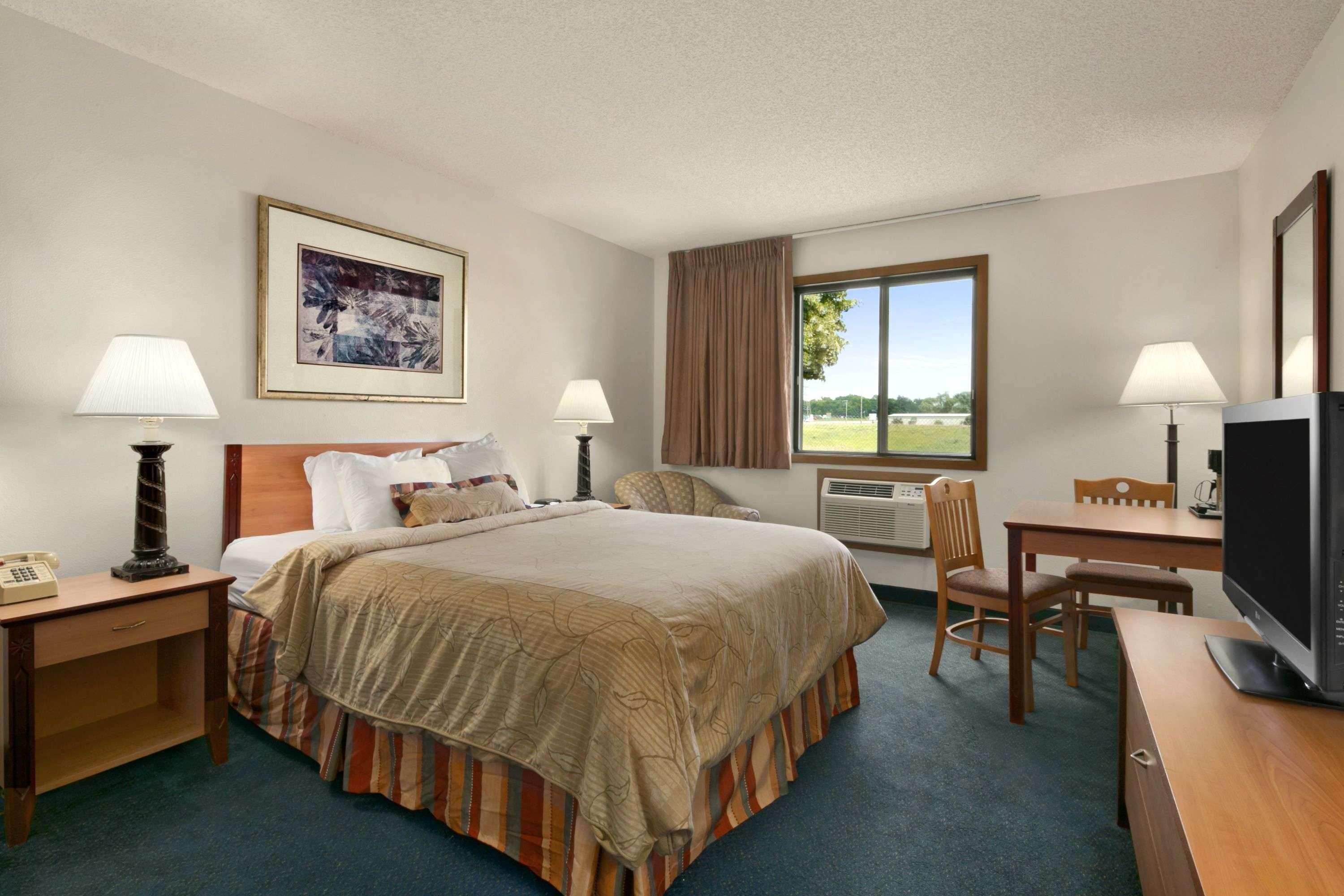 Days Inn By Wyndham Willmar Bagian luar foto