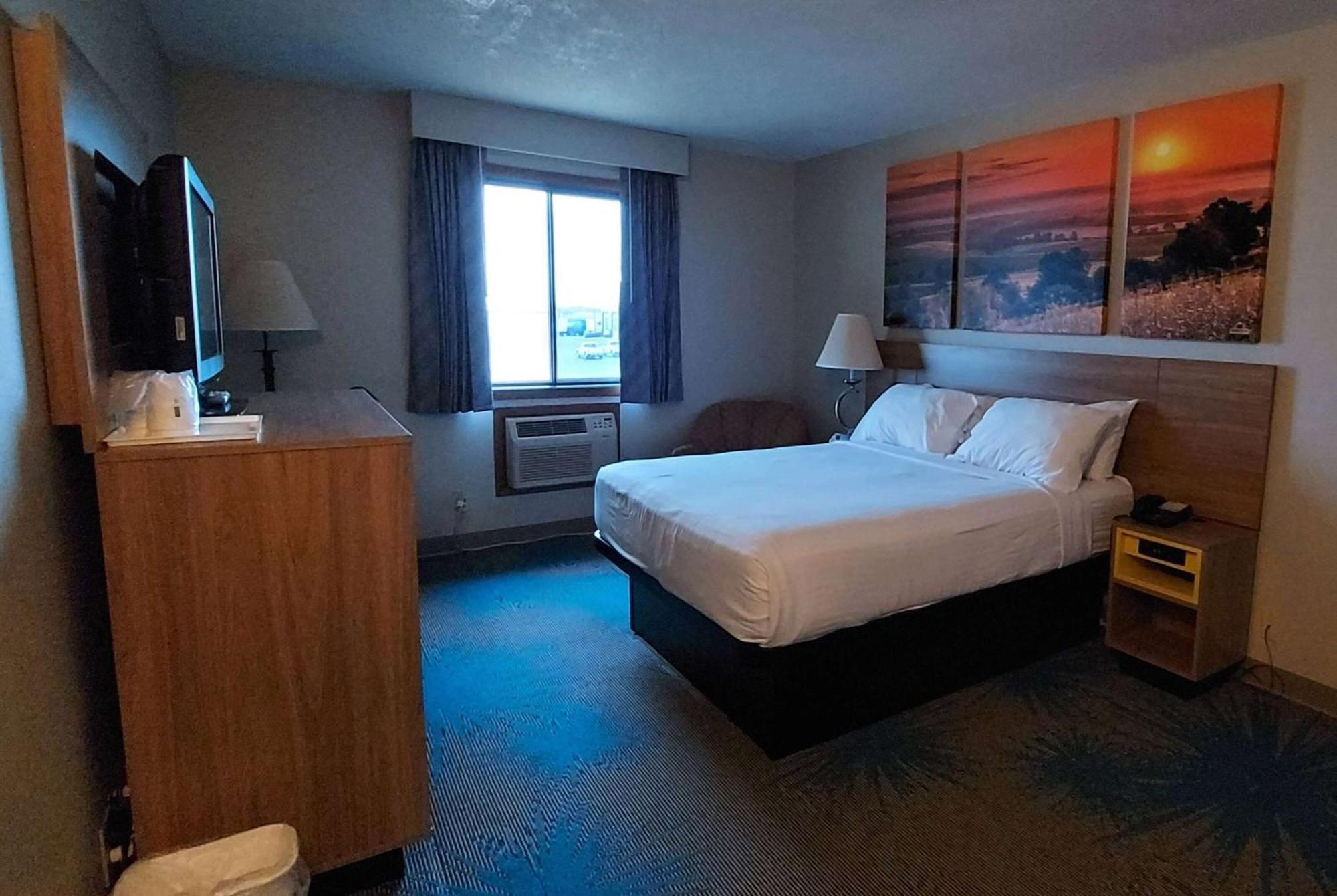Days Inn By Wyndham Willmar Bagian luar foto